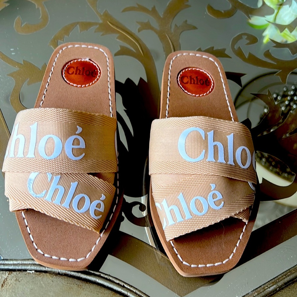 Chloe flats